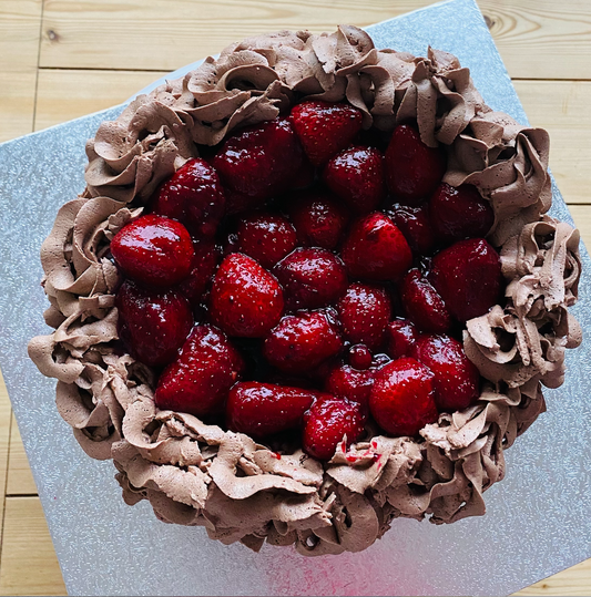 Berrylicious Chocolate Cake